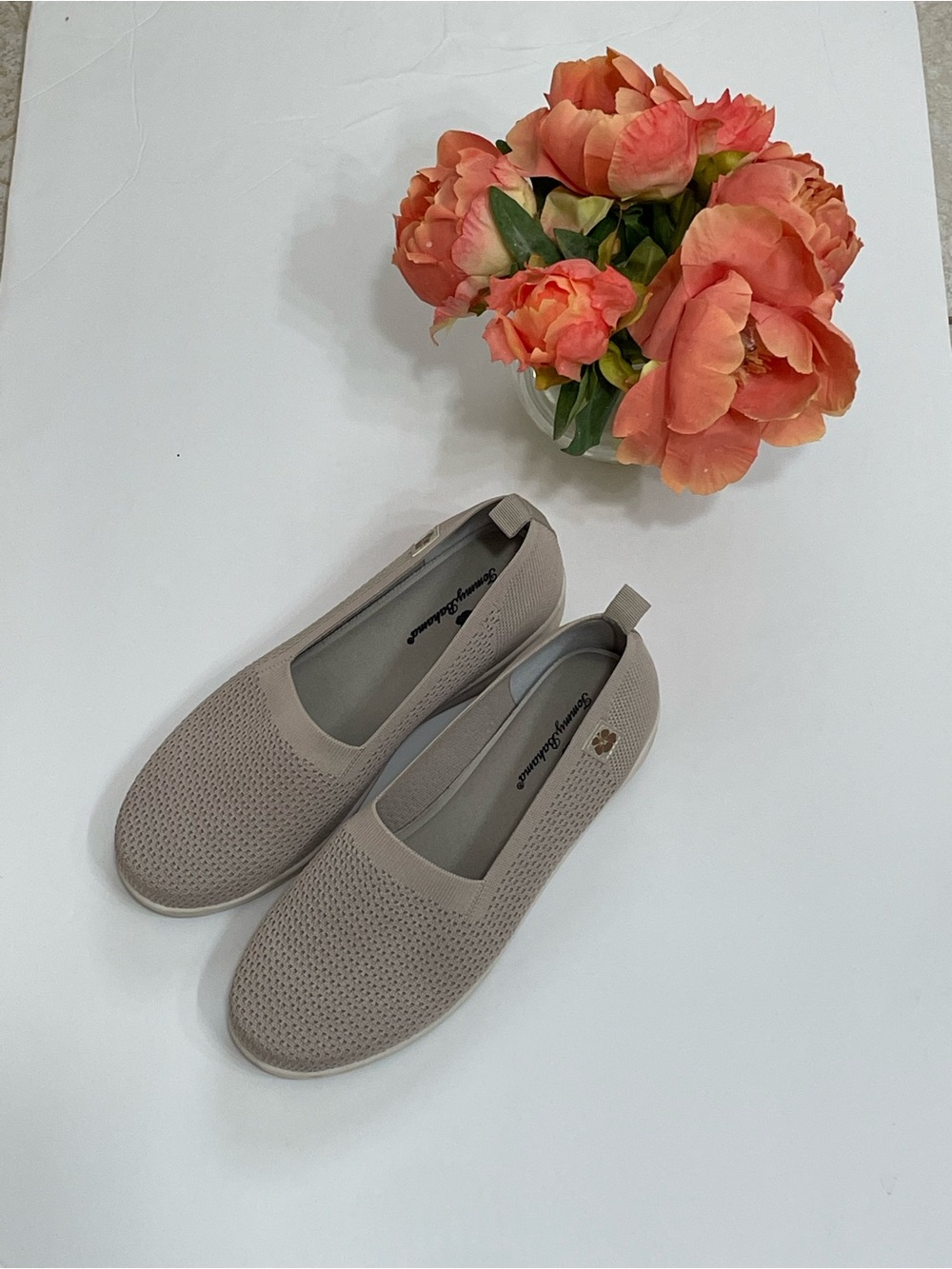 Tommy Bahama Stretch Slip On Taupe Comfortable Shoe 7.5